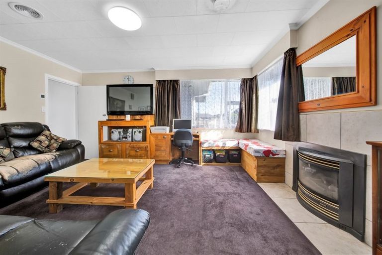 Photo of property in 8 Maire Street, Hawera, 4610