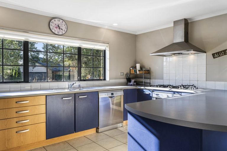 Photo of property in 53 Espalier Drive, Henderson, Auckland, 0612