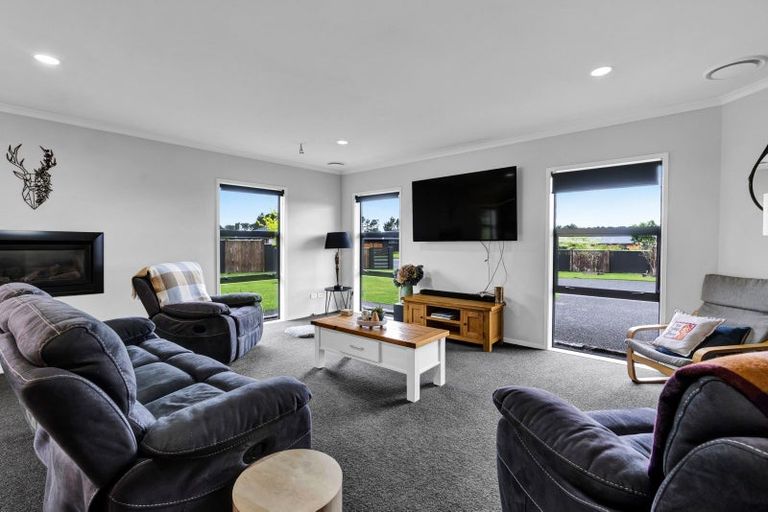 Photo of property in 34 Mercade Close, Stratford, 4332