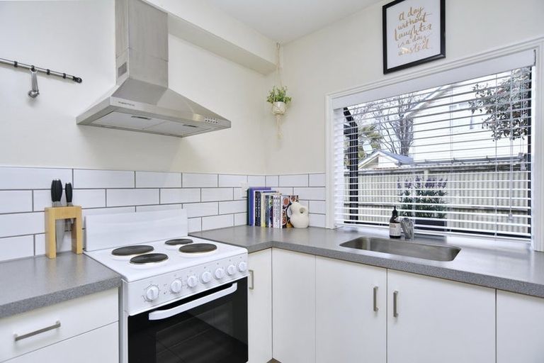 Photo of property in 8/34 Somerset Crescent, Spreydon, Christchurch, 8024