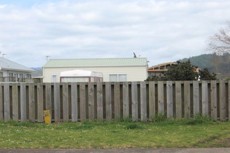 Photo of property in 10 Meadow Drive, Whitianga, 3510