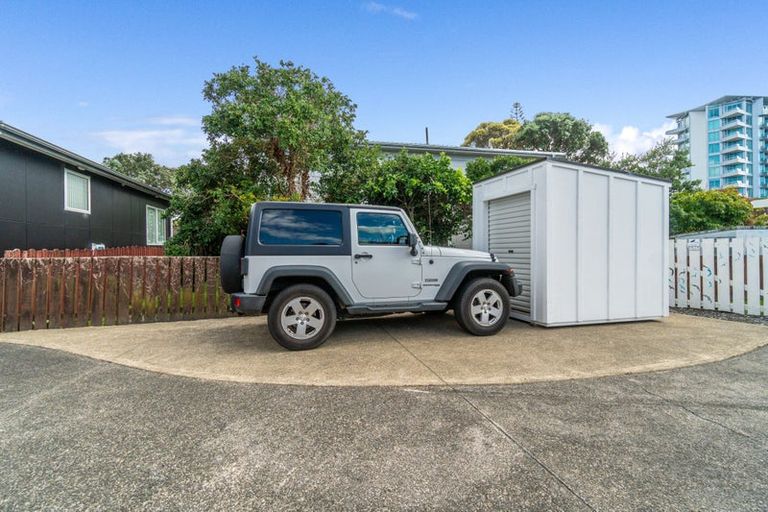 Photo of property in 3/83 Centreway Road, Orewa, 0931