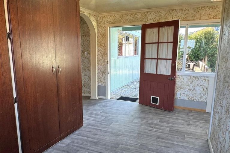 Photo of property in 21 Palmerston Street, Greymouth, 7805