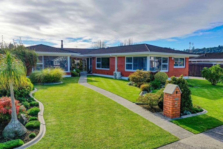 Photo of property in 5 Olympic Drive, Whakatane, 3120