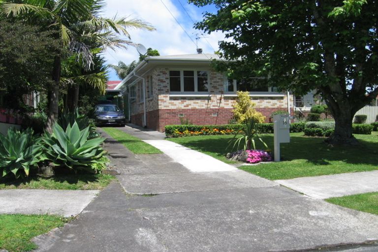 Photo of property in 16 Fenton Street, Papatoetoe, Auckland, 2025