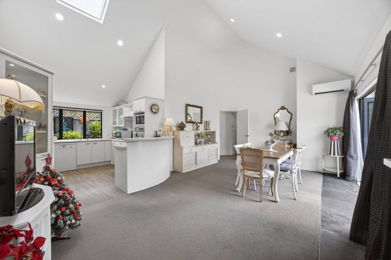 Photo of property in 37 Starlight Cove, Hobsonville, Auckland, 0618