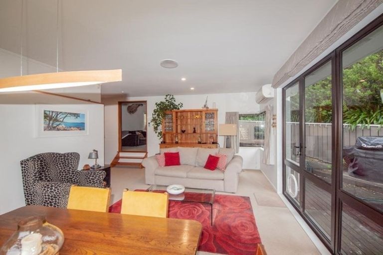 Photo of property in 7 Maywood Grove, Churton Park, Wellington, 6037