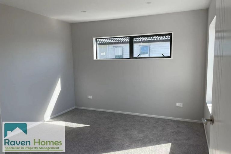 Photo of property in 40a Nui Mana Place, Te Atatu South, Auckland, 0610