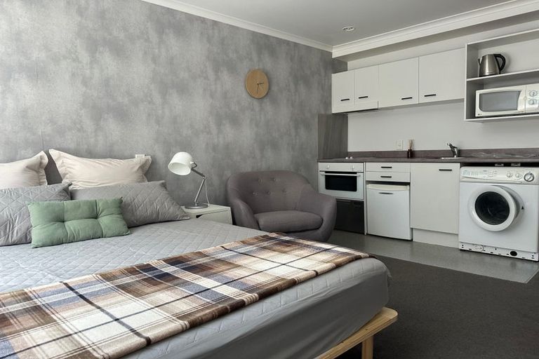 Photo of property in Aitken Street Apartments, 606/5 Aitken Street, Thorndon, Wellington, 6011