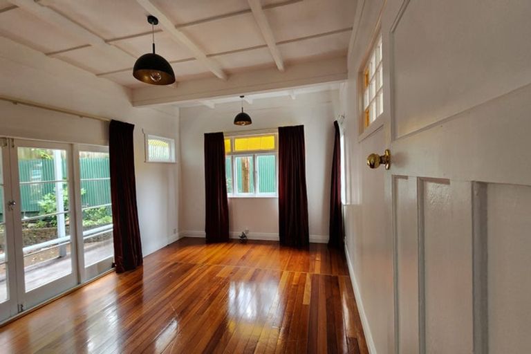 Photo of property in 10a Arawa Street, New Lynn, Auckland, 0600