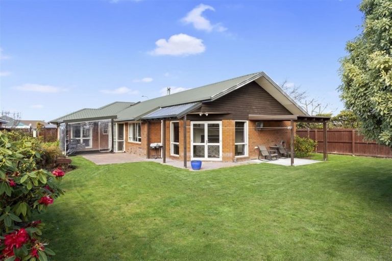 Photo of property in 17 Pearce Place, Kaiapoi, 7630