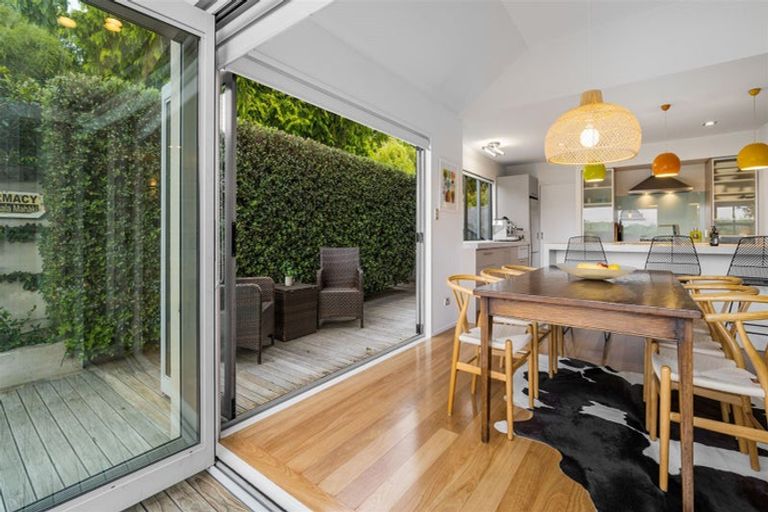 Photo of property in 51 Croziers Road, St Albans, Christchurch, 8052