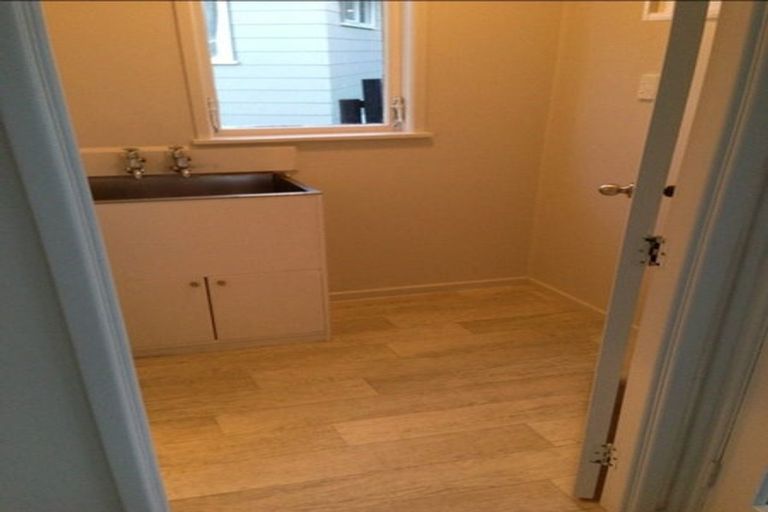 Photo of property in 16 Fairlight Place, Manurewa, Auckland, 2102