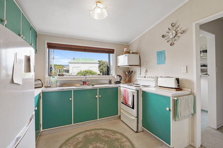 Photo of property in 30 Lupin Road, Otaki, 5512