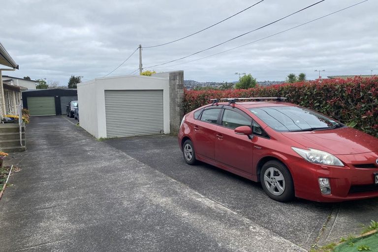 Photo of property in 2/30 Islington Avenue, New Lynn, Auckland, 0600