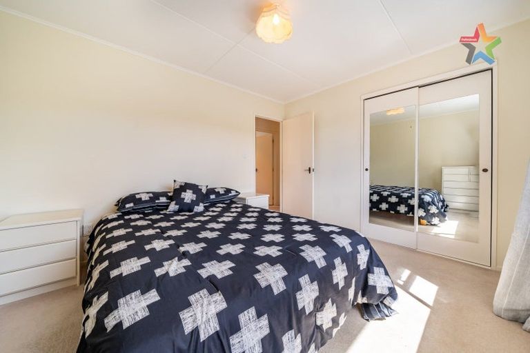 Photo of property in 11 Mokopuna Grove, Stokes Valley, Lower Hutt, 5019