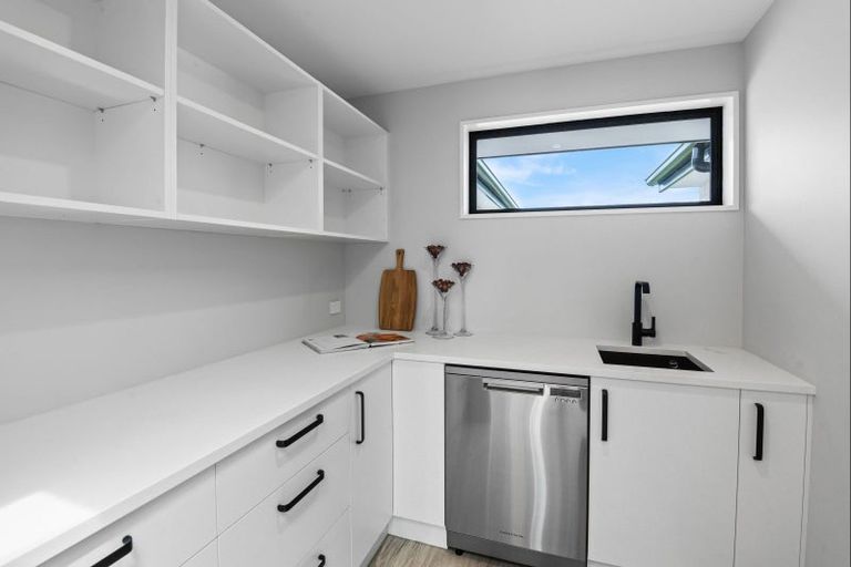 Photo of property in 3 Roles Way, Rolleston, 7615