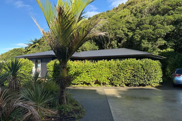 Photo of property in 18 Appleton Place, Karori, Wellington, 6012