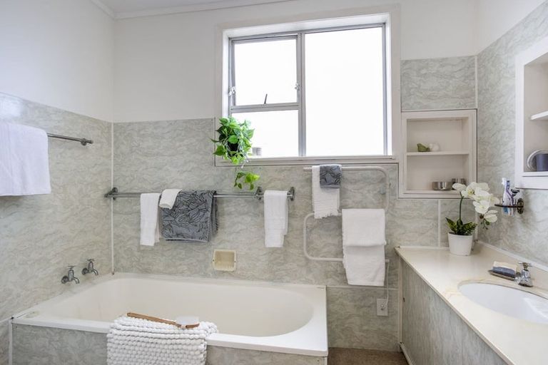 Photo of property in 616c Peak Road, Helensville, 0875