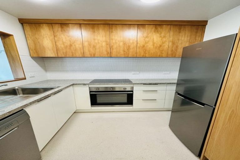 Photo of property in 6 Gill Road, Lowry Bay, Lower Hutt, 5013