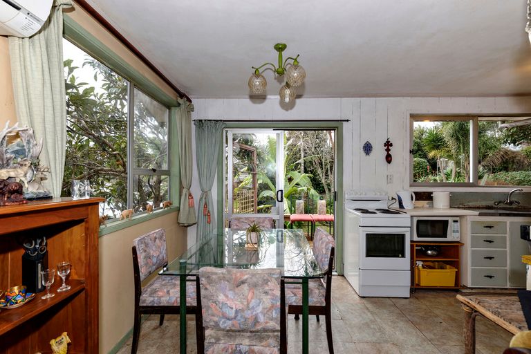 Photo of property in 34 Onedin Place, Titirangi, Auckland, 0604