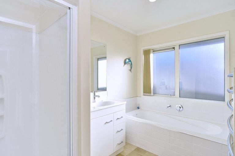 Photo of property in 75 Lamorna Road, Parklands, Christchurch, 8083