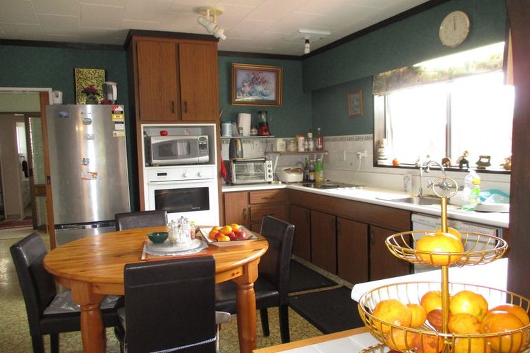 Photo of property in 117 Guy Street, Dannevirke, 4930