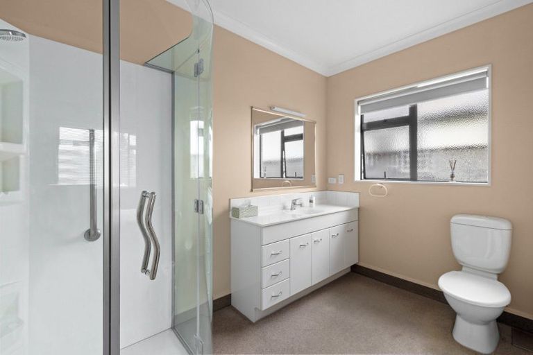 Photo of property in 5a Avondale Road, Taradale, Napier, 4112