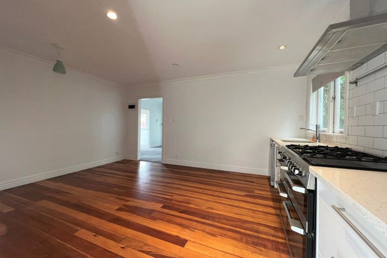 Photo of property in 730 Te Atatu Road, Te Atatu Peninsula, Auckland, 0610