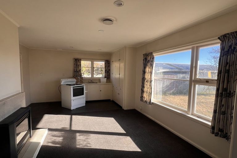 Photo of property in 21 Sandown Crescent, Aranui, Christchurch, 8061