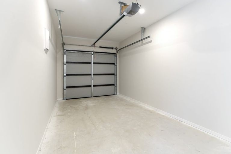 Photo of property in 13 Horokaka Street, Massey, Auckland, 0614