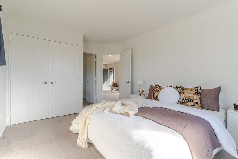 Photo of property in 23 Charles Street, Carterton, 5713