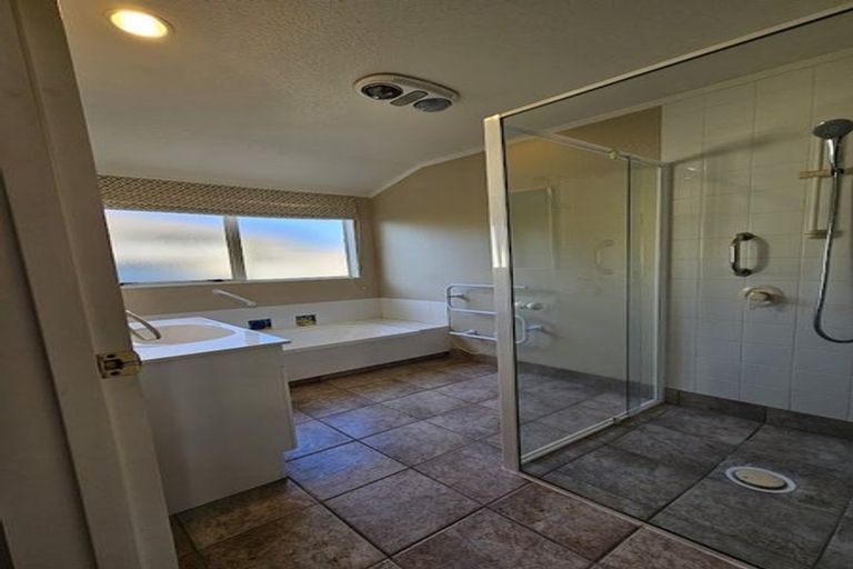 Photo of property in 2a Cedar Drive, Paraparaumu Beach, Paraparaumu, 5032