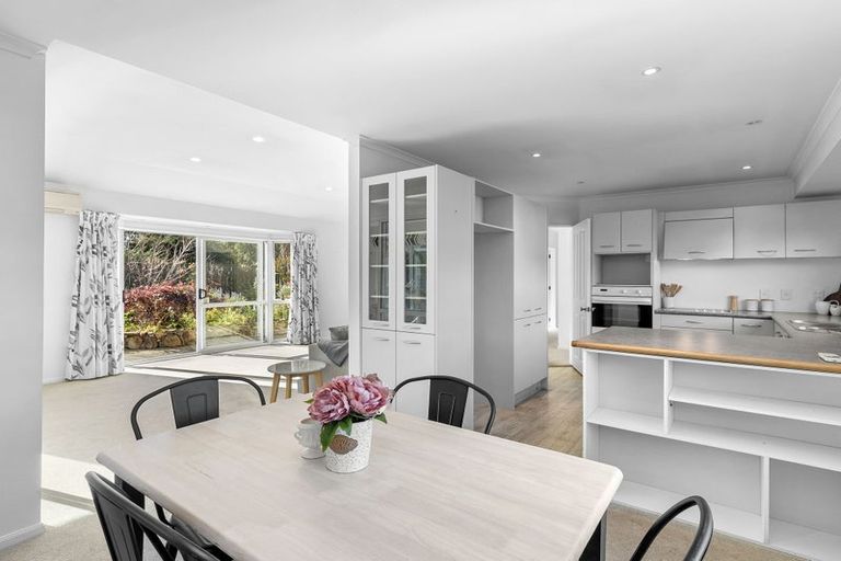 Photo of property in 18 Millwood Place, Silverstream, Upper Hutt, 5019