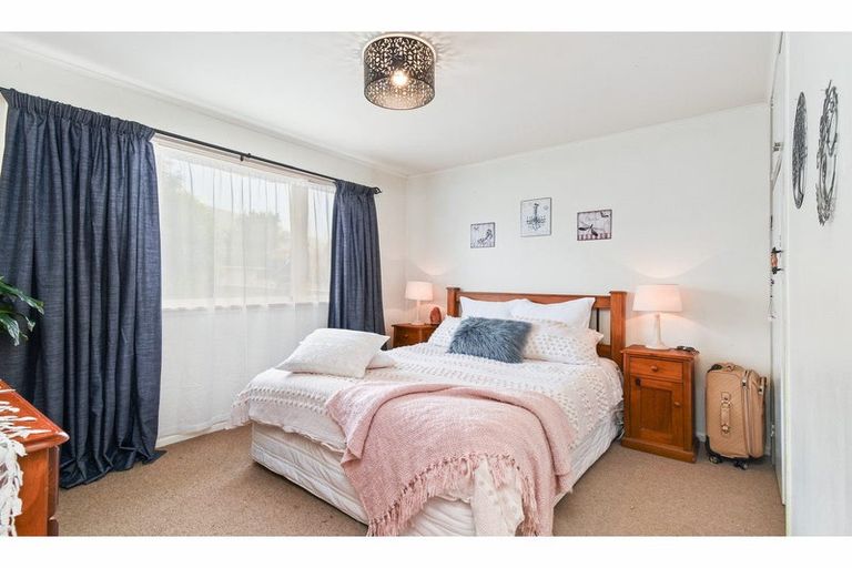 Photo of property in 5 Cherrywood Place, Western Heights, Rotorua, 3015