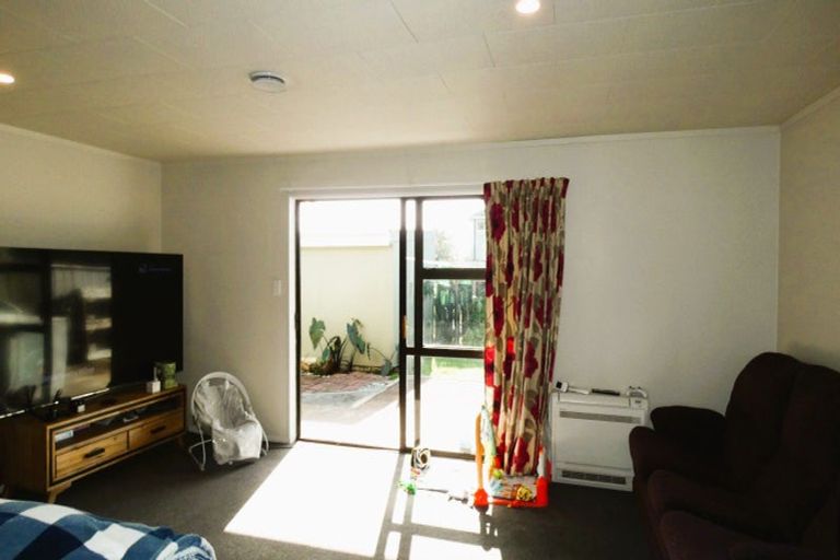 Photo of property in 75b Romilly Street, Westport, 7825