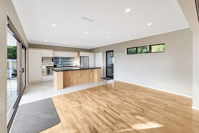 Photo of property in 24 Wairere Road, Bastia Hill, Whanganui, 4500