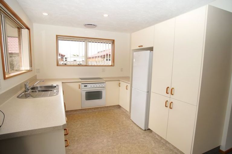 Photo of property in 2/43 Peverel Street, Riccarton, Christchurch, 8041