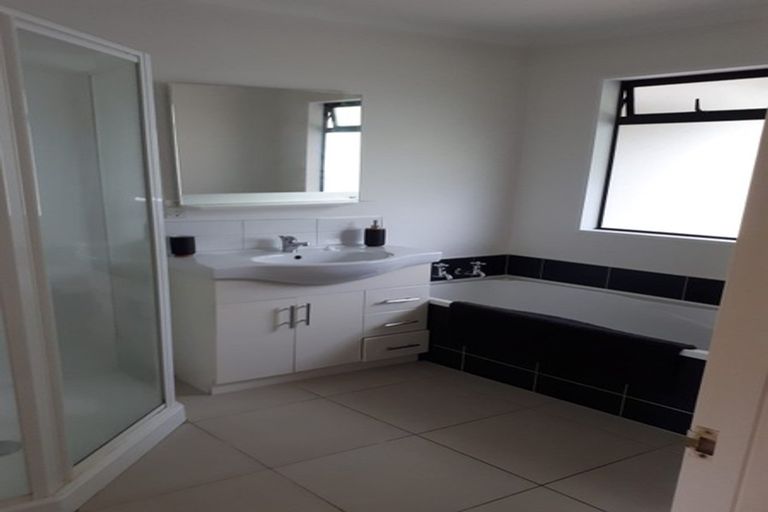 Photo of property in 8a Kenwyn Avenue, St Albans, Christchurch, 8052