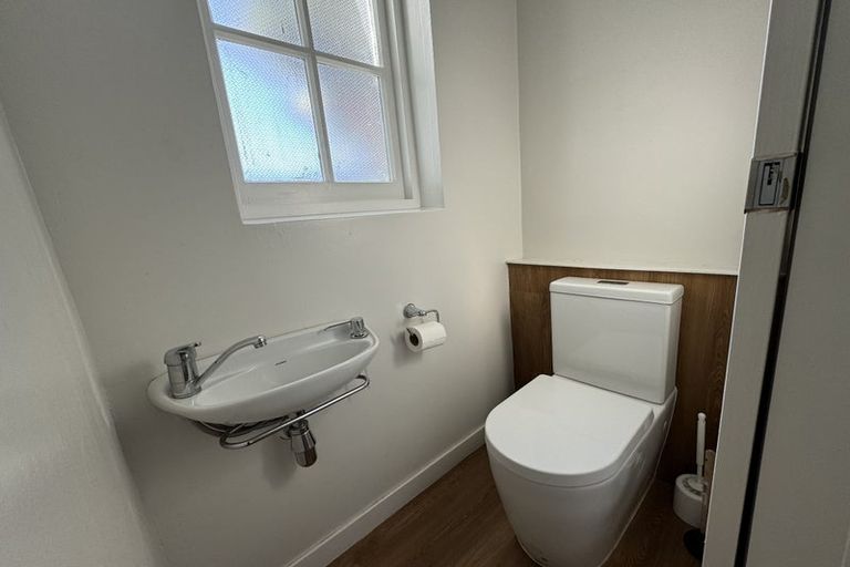 Photo of property in 105a Hinau Street, Riccarton, Christchurch, 8041