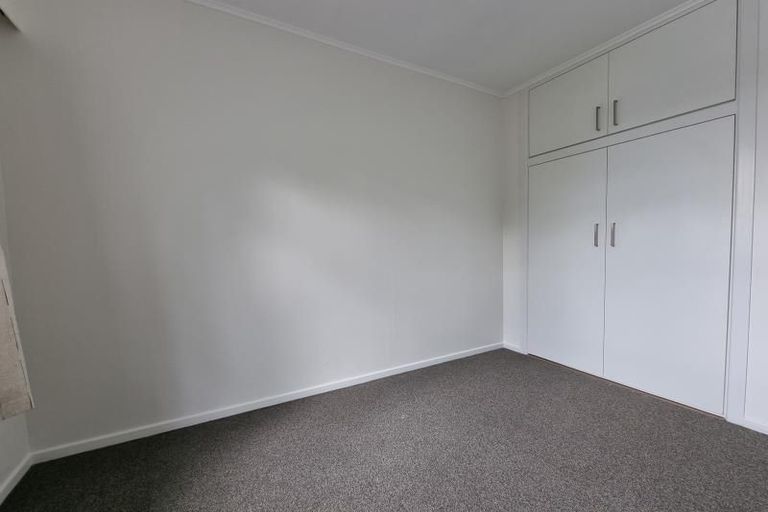 Photo of property in 5a Randwick Road, Northland, Wellington, 6012