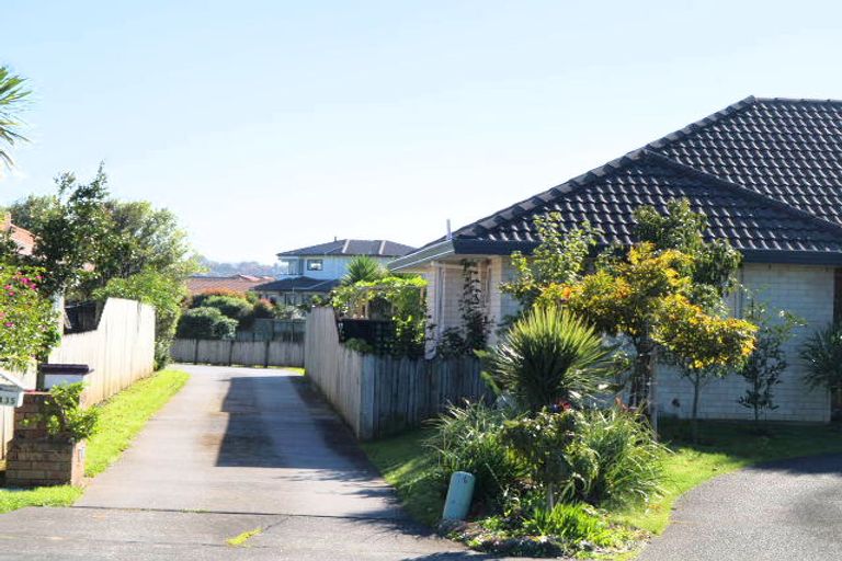 Photo of property in 2/135 Millhouse Drive, Golflands, Auckland, 2013