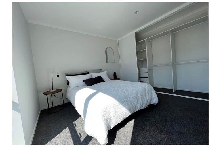 Photo of property in 2 Shortfin Place, Flat Bush, Auckland, 2019