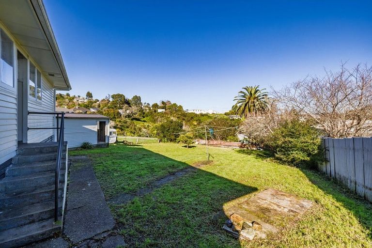 Photo of property in 15 Whiteman Road, Kawakawa, 0210