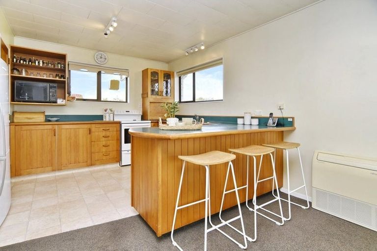 Photo of property in 64 Newnham Street, Rangiora, 7400