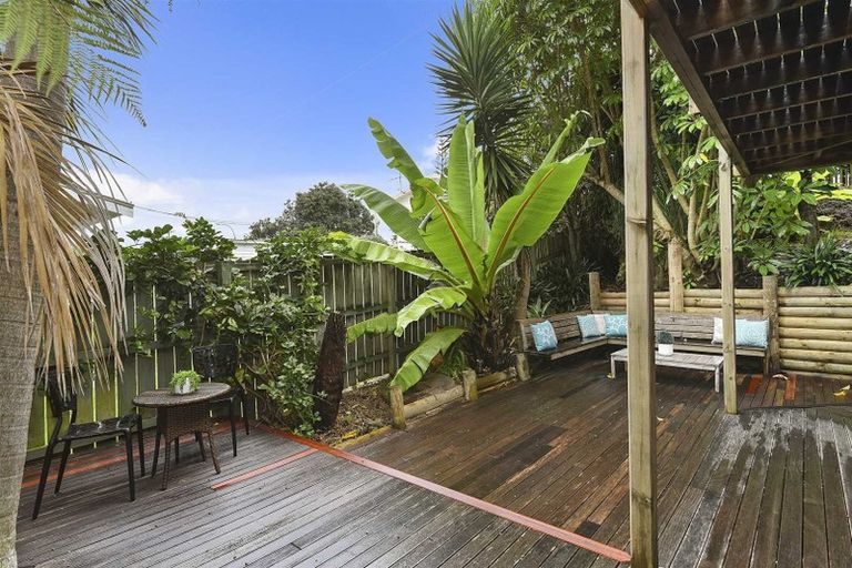 Photo of property in 1/49 Mozeley Avenue, Devonport, Auckland, 0624