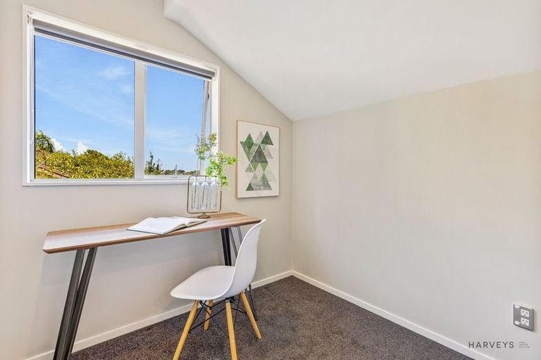 Photo of property in 75b Pleasant Road, Glen Eden, Auckland, 0602