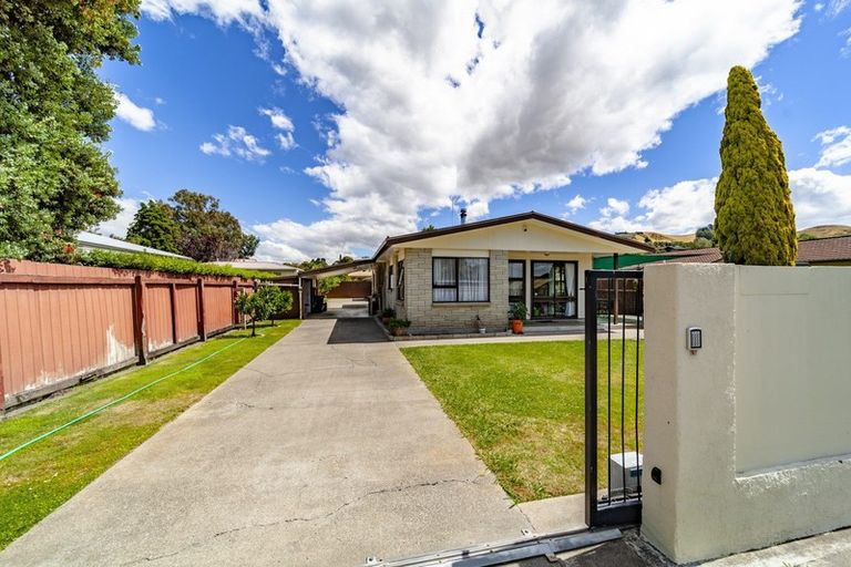 Photo of property in 32 O'dowd Road, Taradale, Napier, 4112