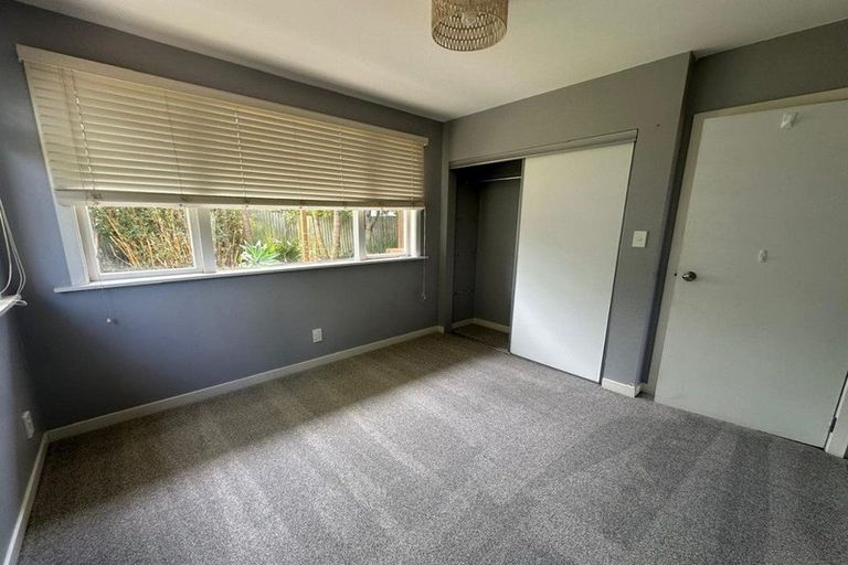 Photo of property in 1/19a Park Road, Glenfield, Auckland, 0629
