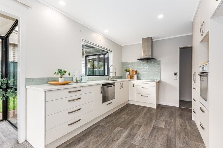 Photo of property in 2/25 Vincent Street, Waterloo, Lower Hutt, 5011